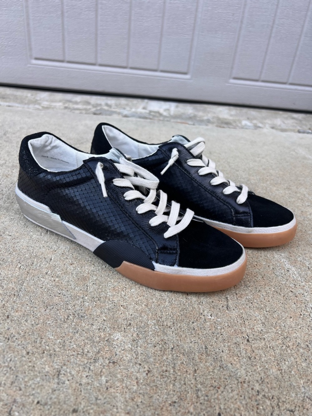 Stylish Black Dolce Vita Sneakers. Size 8 EUC